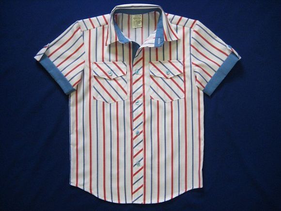 Сорочка короткий рукав Паты с карманами белая с красной и синей полоской школьная ростовка